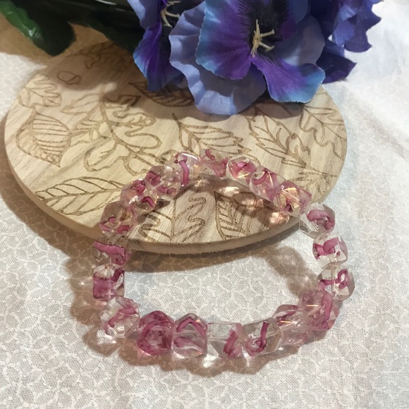 Jewelry - pink glass bead stretch bracelet